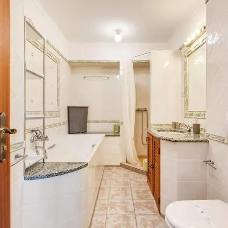 Апартаменты 233 Galo Apartment, 2 Schlafzimmer