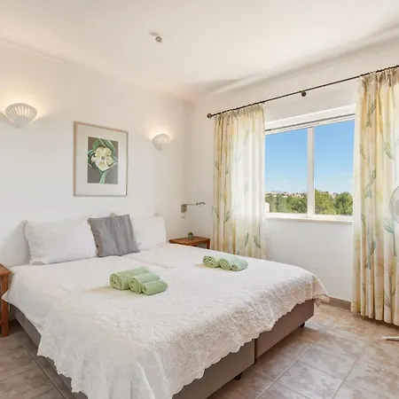 233 Galo Apartment, 2 Schlafzimmer Апартаменты Карвоейру